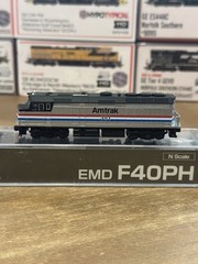 Kato N Amtrak Phase III EMD F40PH Diesel Passenger Train #381 Lightly Used