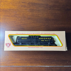 IHC HOOKER Gas HO Scale Tanker Train Car (New)