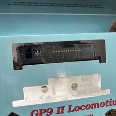 PROTO 2000 HO SCALE LOCOMOTIVE GP9 II ASSEMBLED WORKING 23709 7010 PRR PENN RAIL