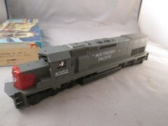Athearn HO SD40T-2 DC ONLY NO SOUND Southern Pacific Powered #8352 new vg cond