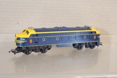 TRIANG R159 TR DOUBLE ENDED DIESEL LOCOMOTIVE 5007 from 1968 2om