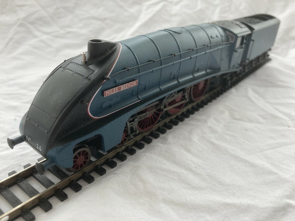 746 Bachmann 31-959 Class A4 4-6-2 ‘Miles Beevor’ 26 LNER Blue. Boxed. Mint.