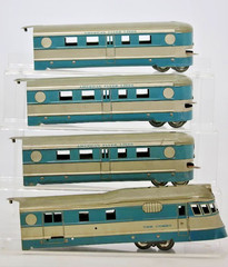 American Flyer Prewar O Gauge Tin Litho “The Comet” Passenger Car Set 1:48