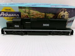 ATHEARN # 4415 ~ ILLINOIS CENTRAL SD40-2 POWERED LOCOMOTIVE # 3000 ~HO SCALE