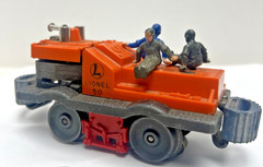 LIONEL PW O-GAUGE 50 GANG CAR W/CENTER HORN,2 NAVY & ONE GRAY FIGURES-RUNS GREAT