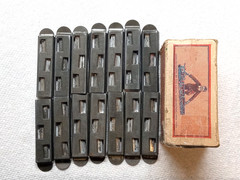 VINTAGE ORIGINAL LIONEL TRAIN LINE ACCESSORY PARTS 14 TRACK CONNECTING TIES, BOX