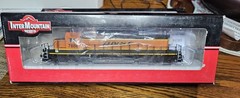 Intermountain Railway SD40-2 Locomotive With Sound BNSF New Image Car# 7888