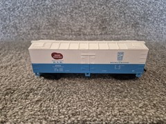 Mix Set of Atlas HO Model Railroad Engine and cars