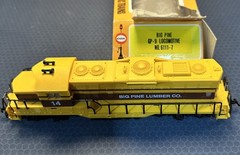 HO Gauge Cox #6111-7 Big Pine Lumber Co GP-9 Powered Diesel Locomotive untested
