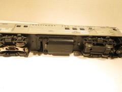 LIONEL POST-WAR TRAINS #404 MOTORIZED BUDD BAGGAGE CAR- 0/027- RUNS OK- H1W