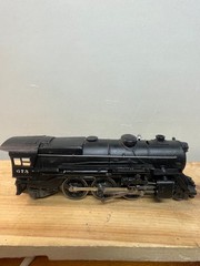Lionel 675 Locomotive and 2466WX Tender