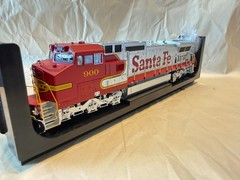 Atlas Masterline HO Santa Fe Dash 8-40CW with DCC & Sound