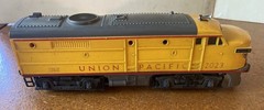 Lionel Postwar O-27 No. 2023 Yellow UP A-A FA Diesels & 3 Yellow Passenger Cars