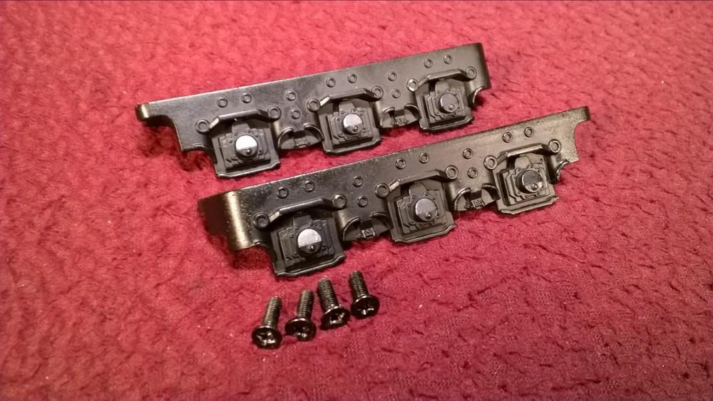 MTH RAIL KING GG1 ELECTRIC LOCOMOTIVE – DRIVE WHEEL DIECAST SIDE APRON PAIR