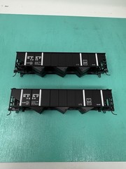Atlas HO – 70 Ton 9 Panel Hopper – No Trucks No Package – RF&P Set Of 2