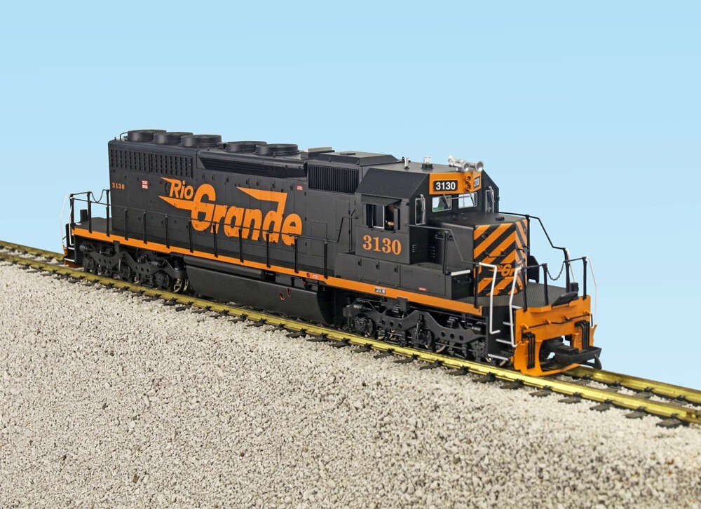 USATrains SD40-2 R22300Rio Grande (3132)- Black/Orange
