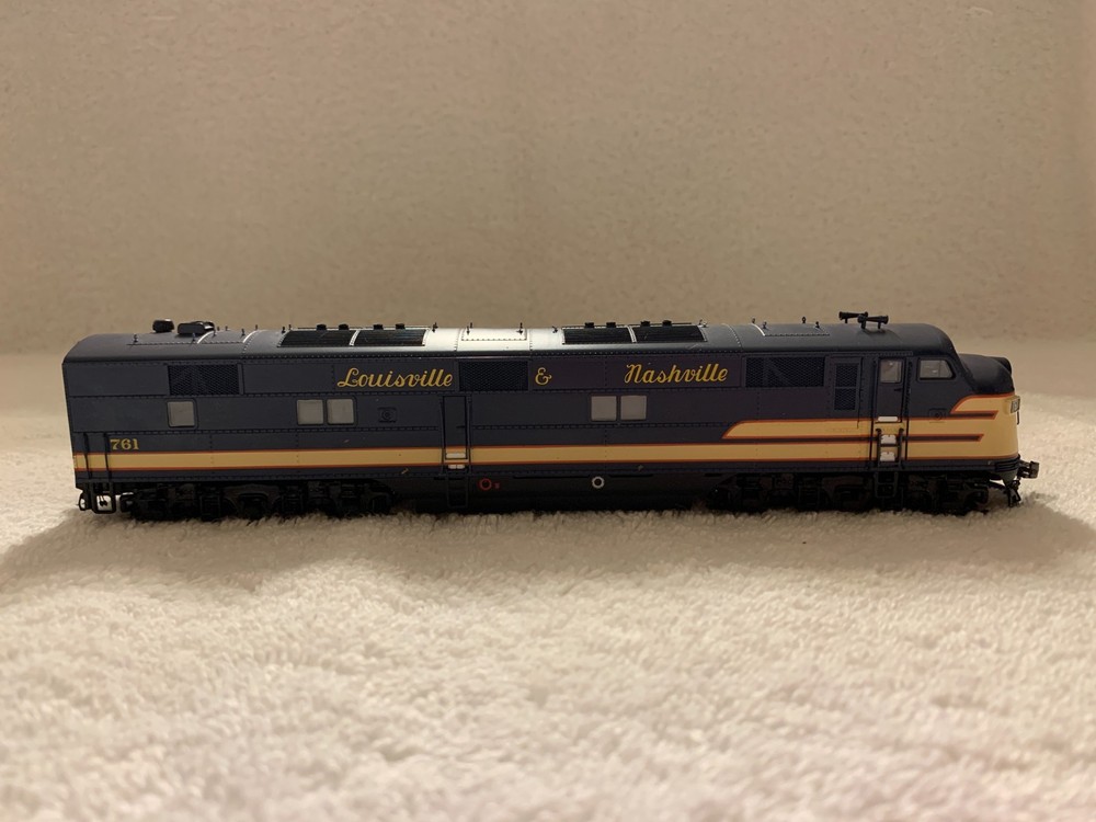 Proto 2000/Life-Like HO Scale L & N EMD E6A Powered Diesel Locomotive #761 DC