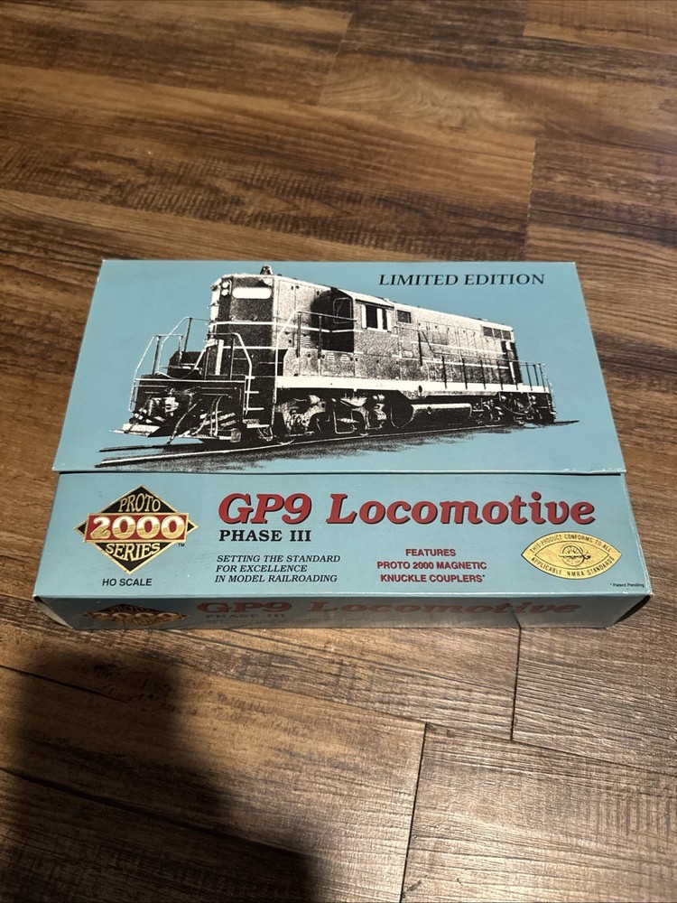 Proto 2000 Series HO Scale Locomotive GP9 Phase III Item# 21639 Norfolk