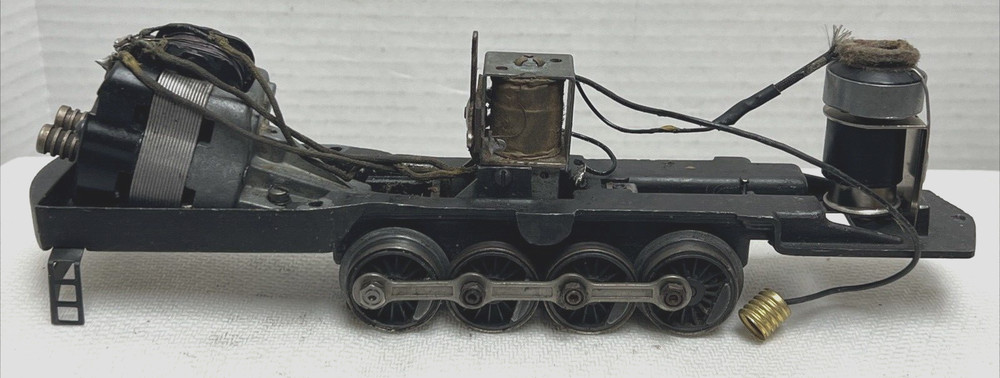 LIONEL POSTWAR O-GAU. 671 TURBINE LOCO FRAME, CHASSIS, MOTOR, E-UNIT, SMOKE UNIT