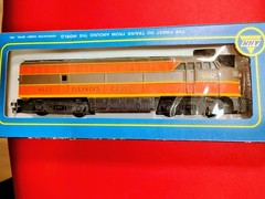 VINTAGE AHM TEMPO HO SCALE ILLINOIS CENTRAL #4022 NON-POWERED DIESEL