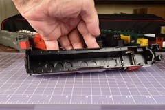 HO SHELL SDP40 New Haven 6502 no railings, cab/eyebrow insert NHV