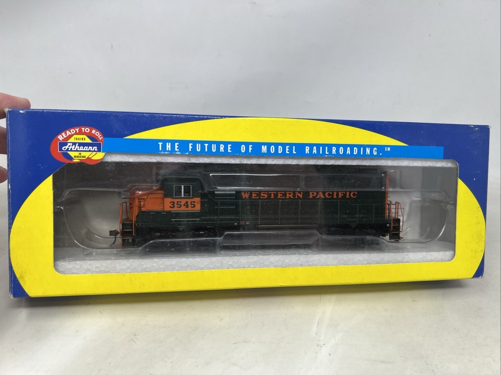 Athearn HO Locomotive 79856 Western Pacific GP40-2 #3545