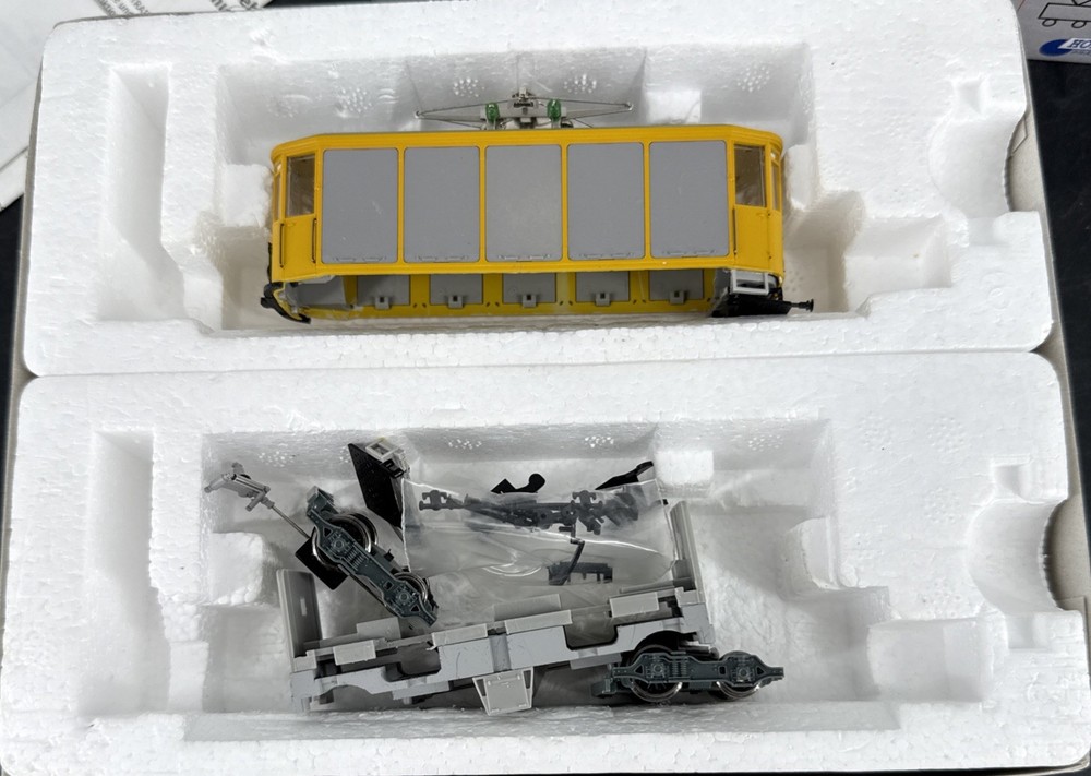 HOBBYTRAIN H14000 TRAM POST TRIEBWAGEN 1/87 AD Deutsche Post Partially Built