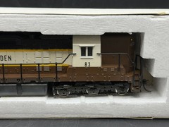Vintage Atlas 7001 HO Gauge Santa Fe SD24 Glenarden Diesel Locomotive #83 w/ Box