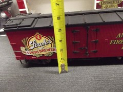 Delton Locomotive Works 4258 Strohs Brewery Beer Reefer Boxcar G Scale