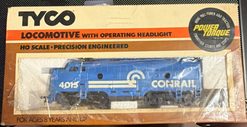 TYCO HO Diesel Locomotive Conrail F-9 Blue Operating Headlight Plastic