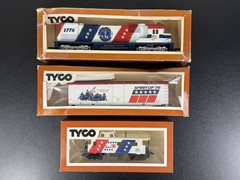 Tyco 1776 Alco 430 Powered Lighted Diesel Spirit Of 76 w/ Caboose & Car