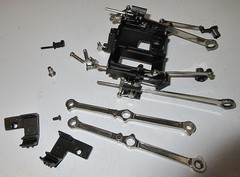 LIONEL/LTI #18005 (5340 SCALE HUDSON) VALVE GEAR SUPPORT.W/SET OF SIDE RODS