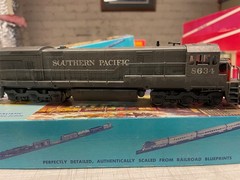 Athearn Southern Pacific #3503 HO Powered Locomotive 8634