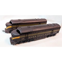 AHM Tempo Diesel Locomotives (2) FM C-Liner Penn RR 9506-A HO *One Good, one not