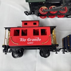 Eztec G Gauge 4068 Engine And 4 Cars – No Remote – Not Tested