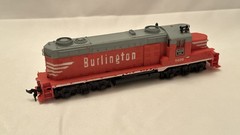 Mantua/Tyco HO Scale Powered GP20, Burlington, missing handrails