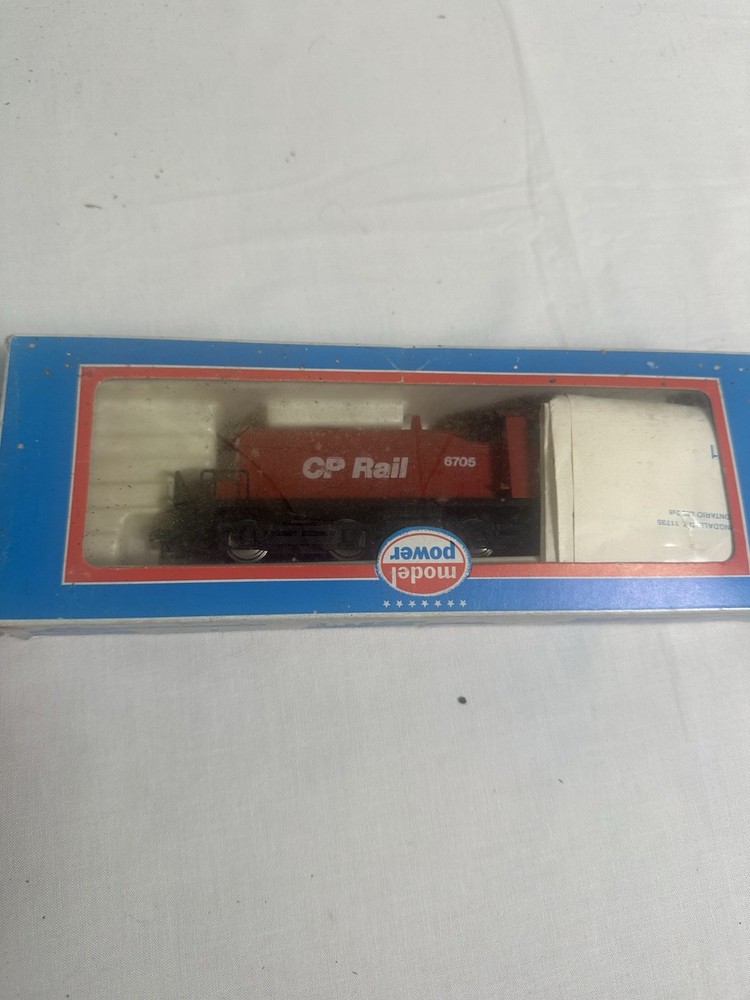 Vintage Model Power HO Scale CP Rail Red Caboose Diesel #6705 Tested / Working