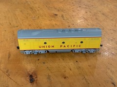 HO Scale Stewart Hobbies Union Pacific Diesel B Unit Locomotive Kato Drive Box