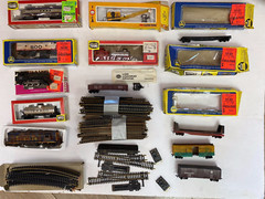 Ahm lifelike cox atsf giant ho train assortment track 6154 94138 08690 6305 3560