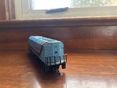 KATO – Chicago RTA EMD F40PH Locomotive #101- Assembled
