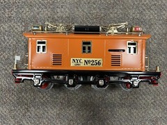 + MTH O Gauge Tinplate Orange No. 256 Electric Locomotive PS.2 10-3025-1 NIB