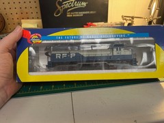 HO ATHEARN 79679 #142 GP40-2 RF&P Richmond Fredericksburg & Potomac Rare OB