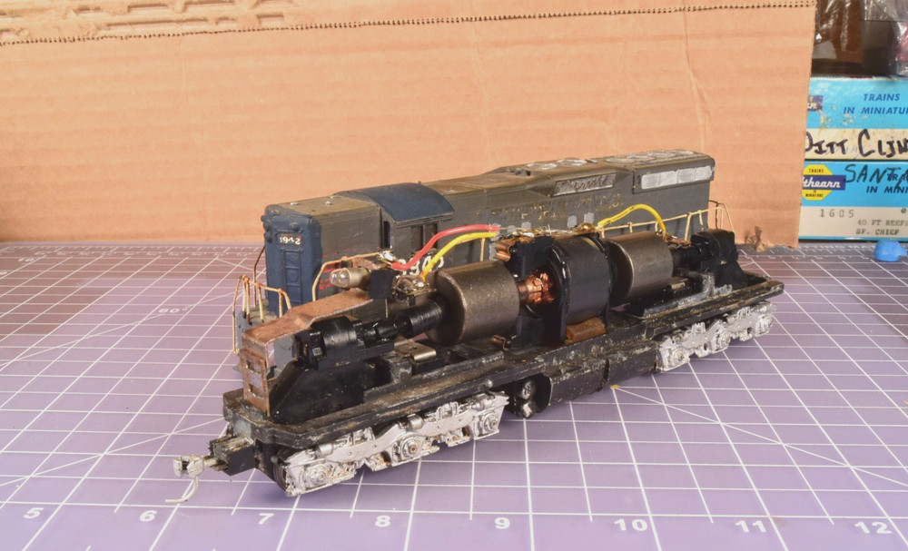 barely WC 14.6oz Athearn SD7 locomotive, motor gets hot WVR