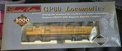 Proto 2000 GP60 Union Pacific HO 1:87 Analog DC Diesel Loco #5876 30555
