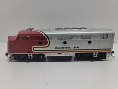 Untested Model Power Ho Scale Santa Fe Diesel Locomotive, Red & Silver Hong Kong