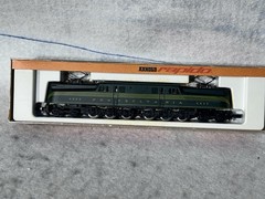 Classic Arnold Pennsylvania RR GG-1 Electric Locomotive N Gauge