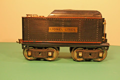 LIONEL 1835-E STANDARD GAUGE STEAM LOCOMOTIVE & COAL TENDER, RUNS (1934-1939)