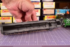 SHELL decorated SD40T-2 Locomotive, metal railings, cab insert YRD