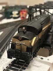 AHM ~ MONON BL2 POWERED LOCOMOTIVE # 4605 ~HO SCALE