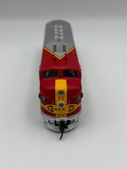 HO Walthers Proto 2000 Modernized F3A Santa Fe #16. Factory DCC/Sound. NIB